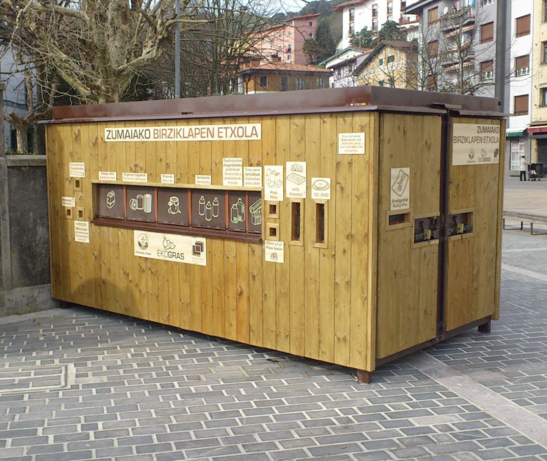 Casita de reciclaje en Zumaia